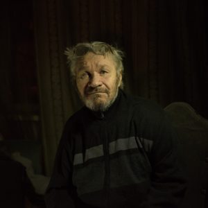 как помочь бездомному человеку