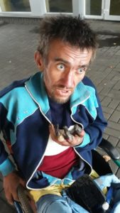 бездомнім помощь